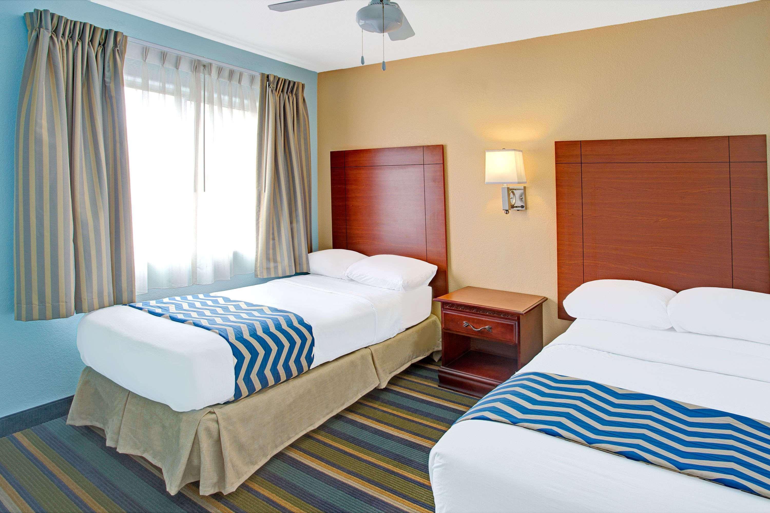 Travelodge By Wyndham Бишоп Экстерьер фото